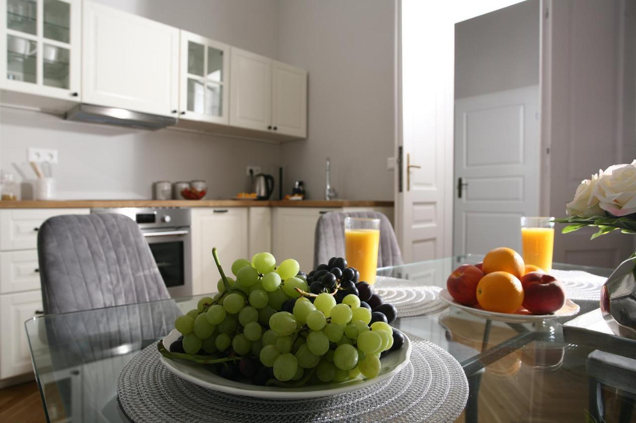 Gem Apartment By Castle Krakau Buitenkant foto