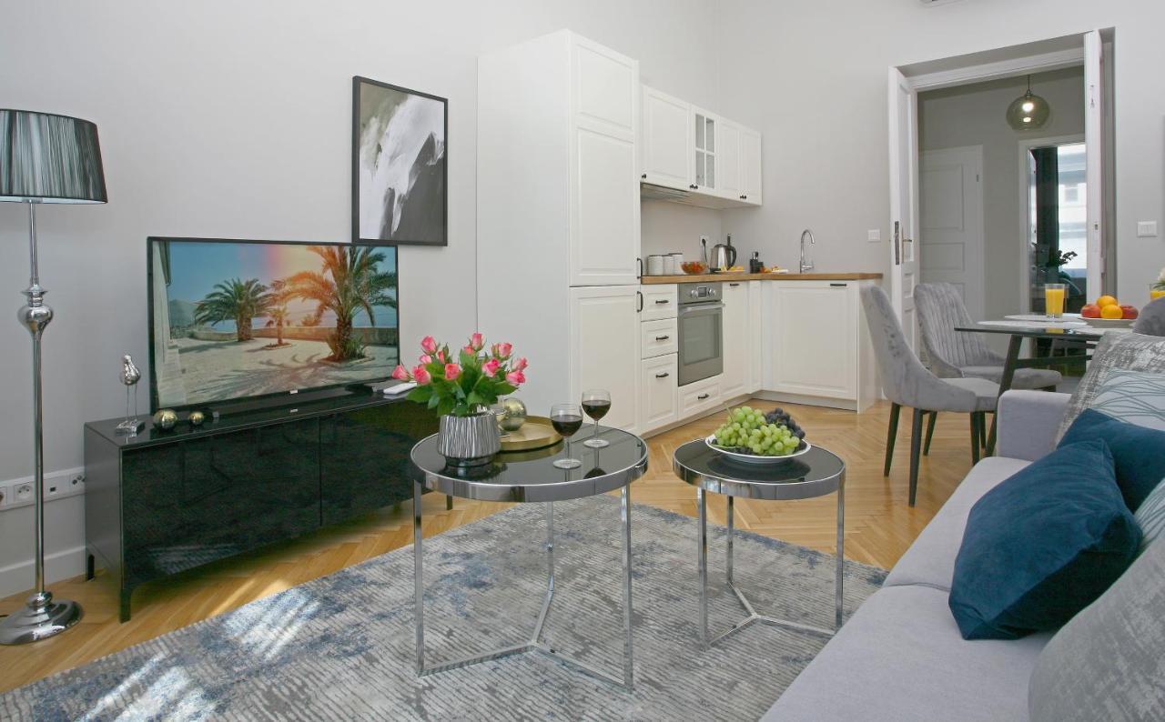 Gem Apartment By Castle Krakau Buitenkant foto